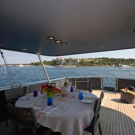 Botel Sea Seven Event 3*